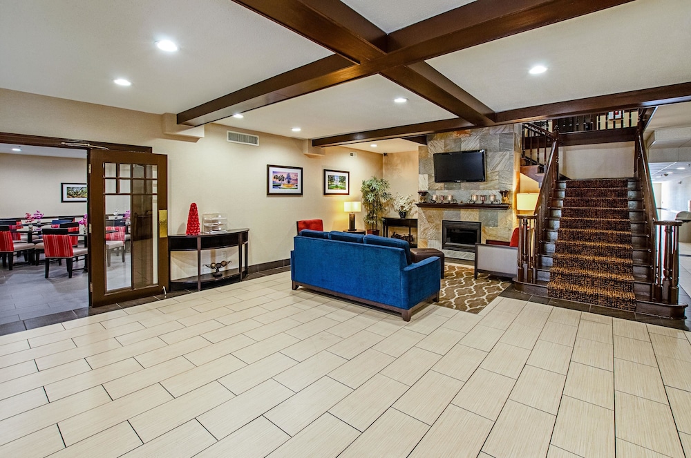 Comfort Inn Suites Santee 8/39