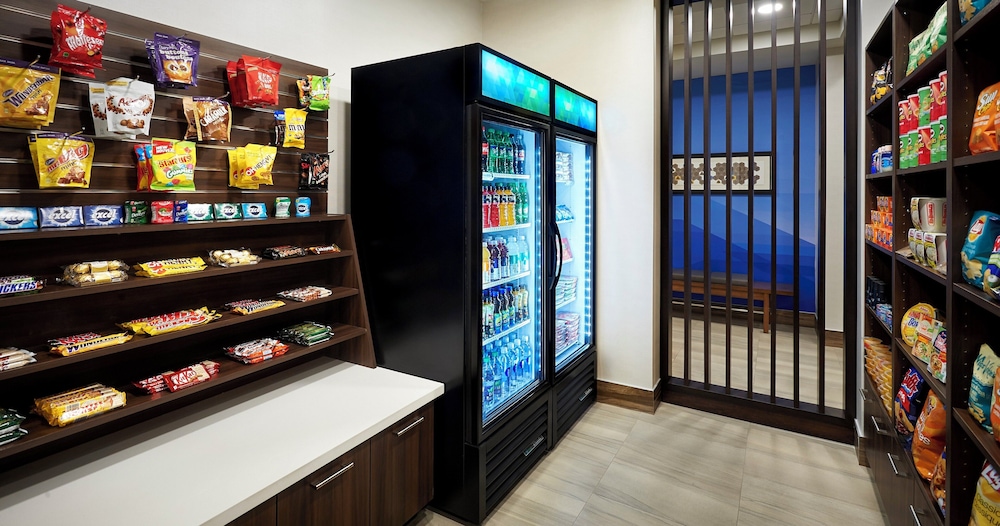 Holiday Inn Express And Suites Brantford 33/66