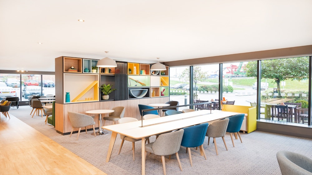 Holiday Inn London Luton Airport 45/64