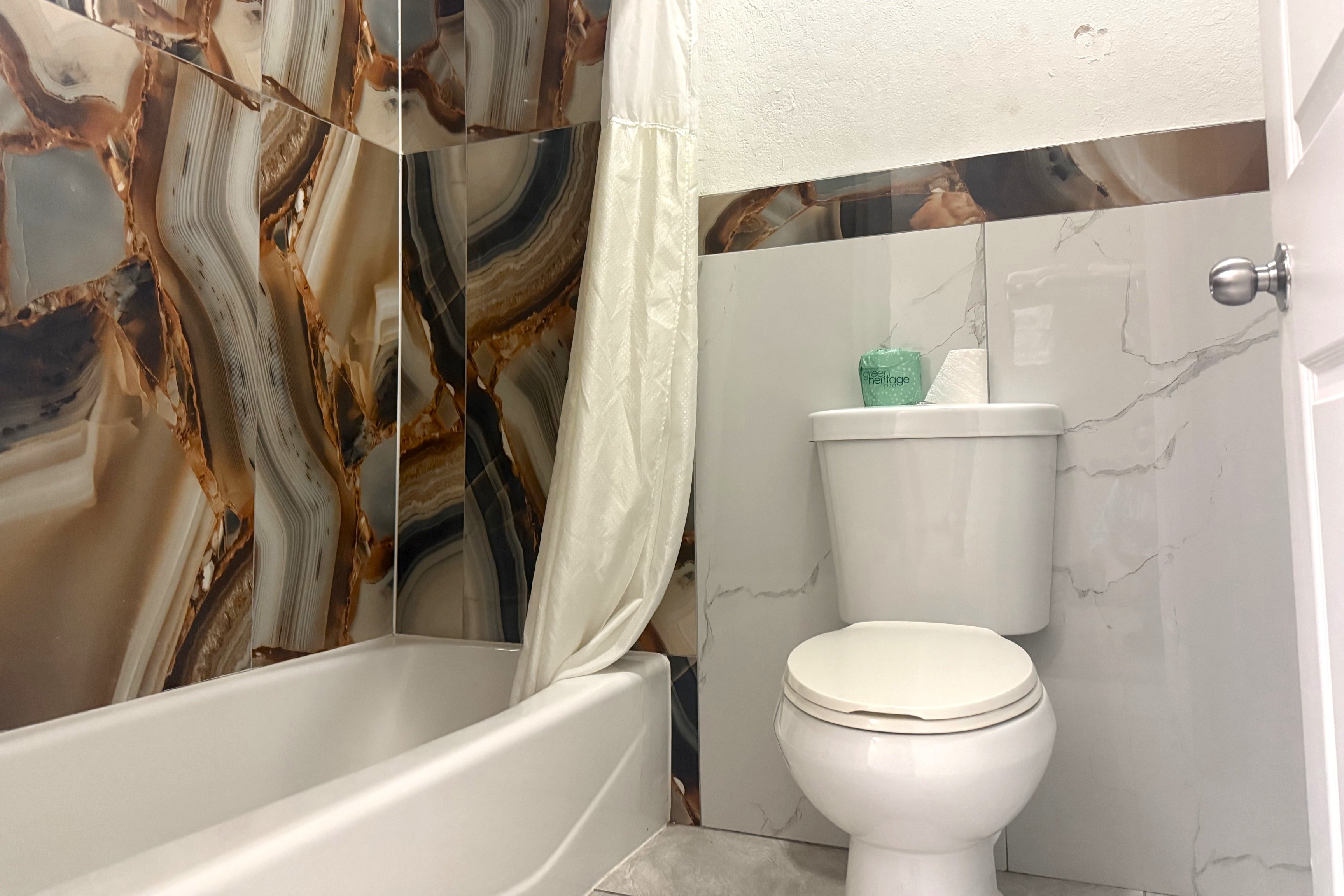 Hotel O Regency Suites Houston - IAH Beltway 8 37/37