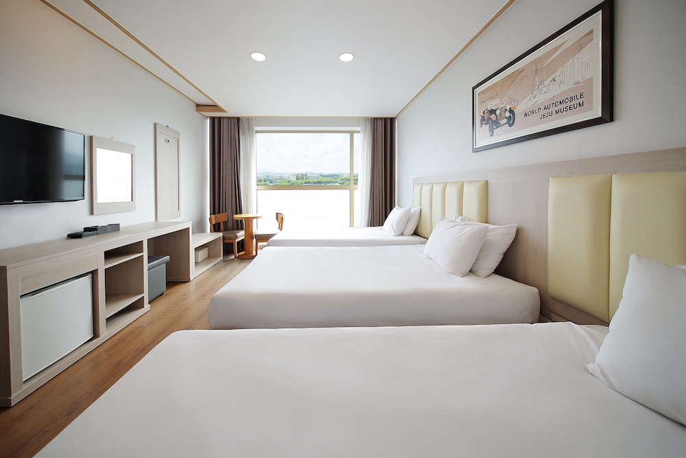 Shin Shin Hotel Jeju City 23/60