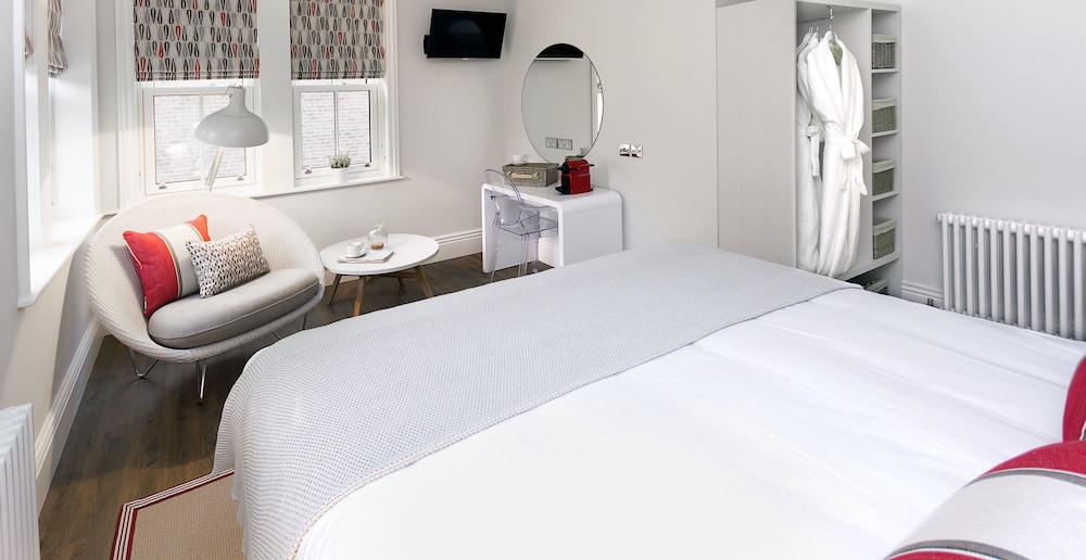 DELUXE, KING BED, PARK VIEW