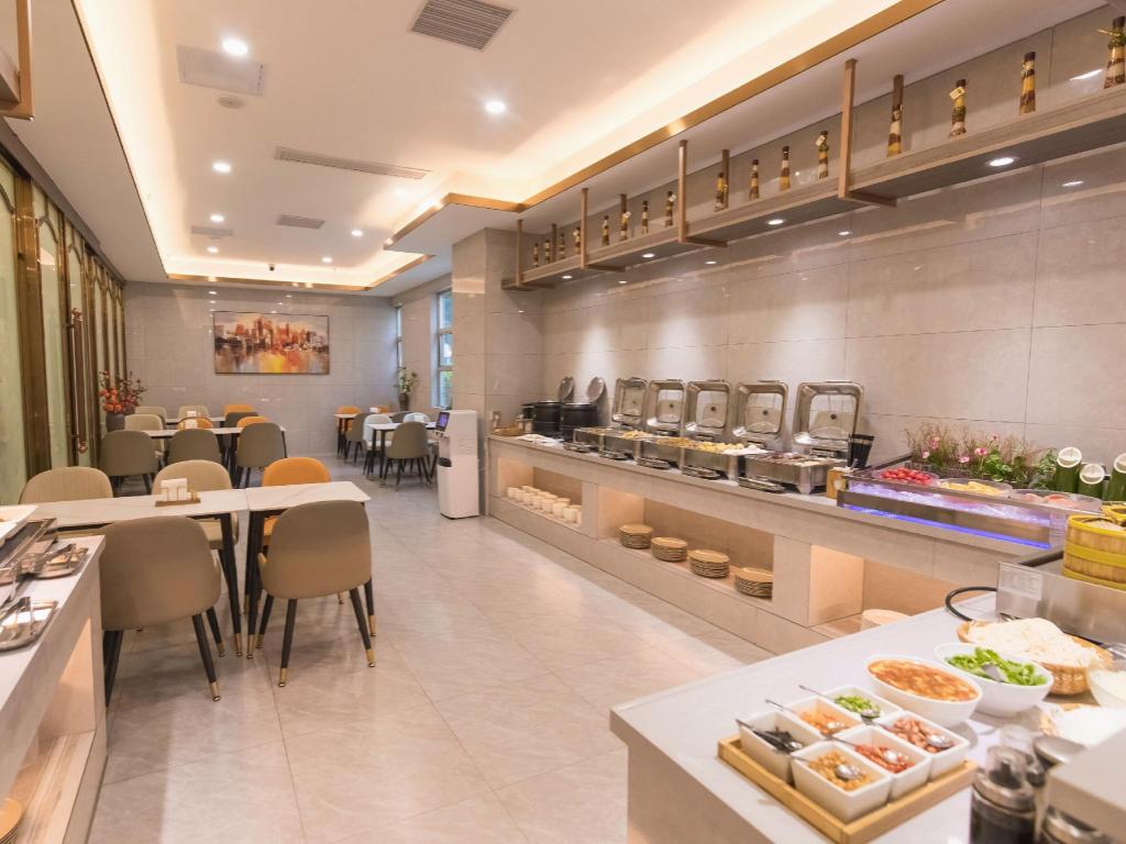 Vienna Hotel Shenzhen Baoan Chuangye Road 44/56
