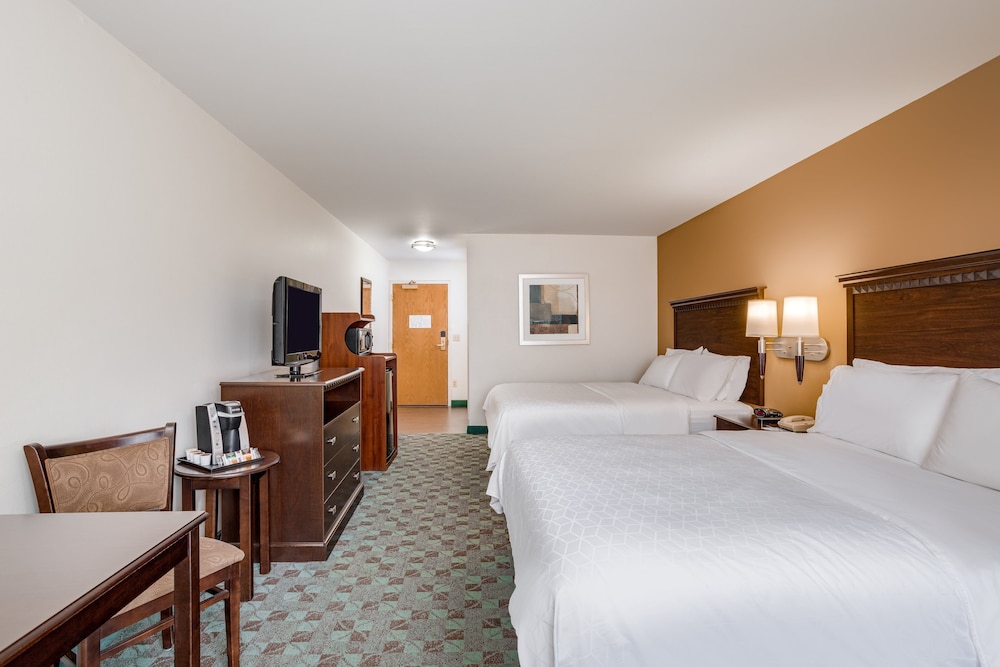 Standard, 2 Queen Beds, Accessible