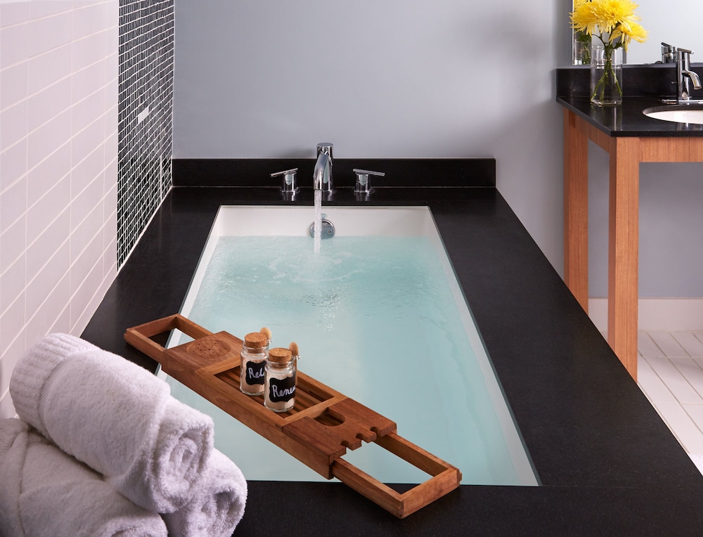 Kimpton Shorebreak Huntington Beach Resort 25/81
