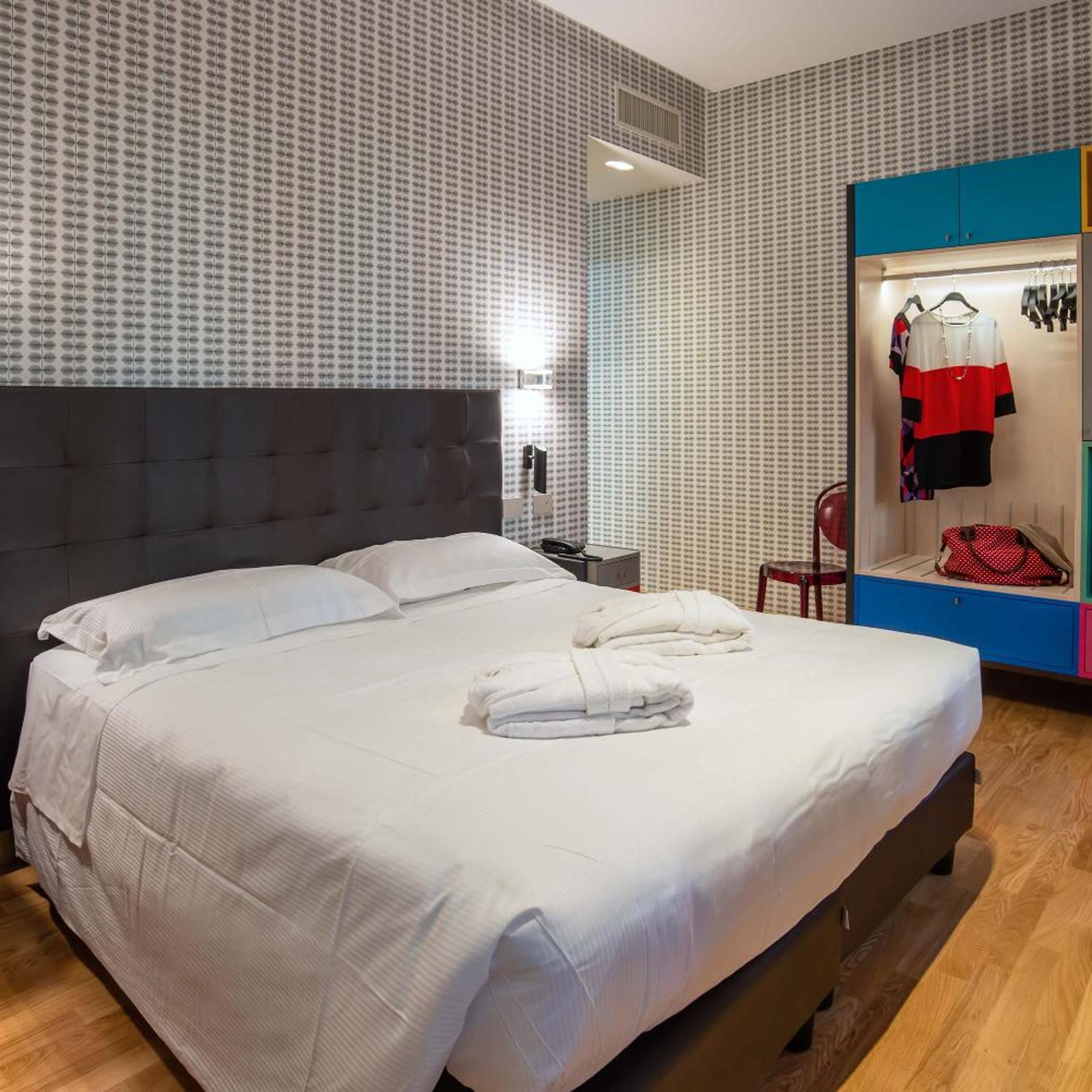 Room, Double Bed, Albergo Etico Roma 3/4