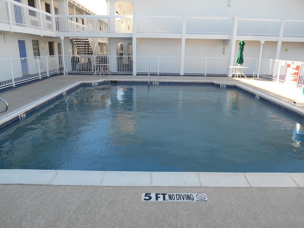 Motel6 Garland, TX - Northeast Dallas 37/43