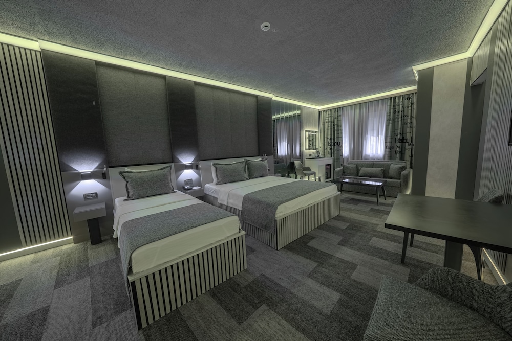غرفة سوبيريور بسرير كينج وسرير فردي، Tryp By Wyndham Istanbul Sancaktepe 6/10
