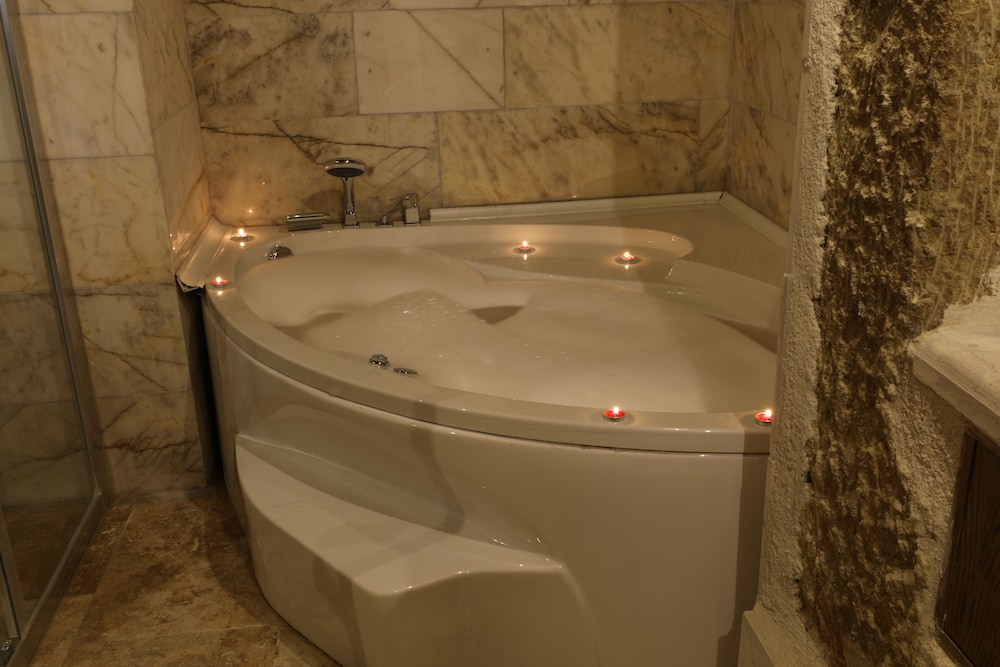 Belenus Cave Hotel 32/50