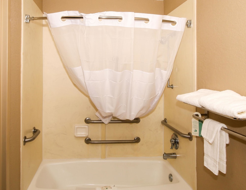 Quality Inn Clinton - Laurens I-26 18/30