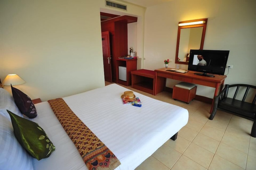 C N Hotel Patong 18/46