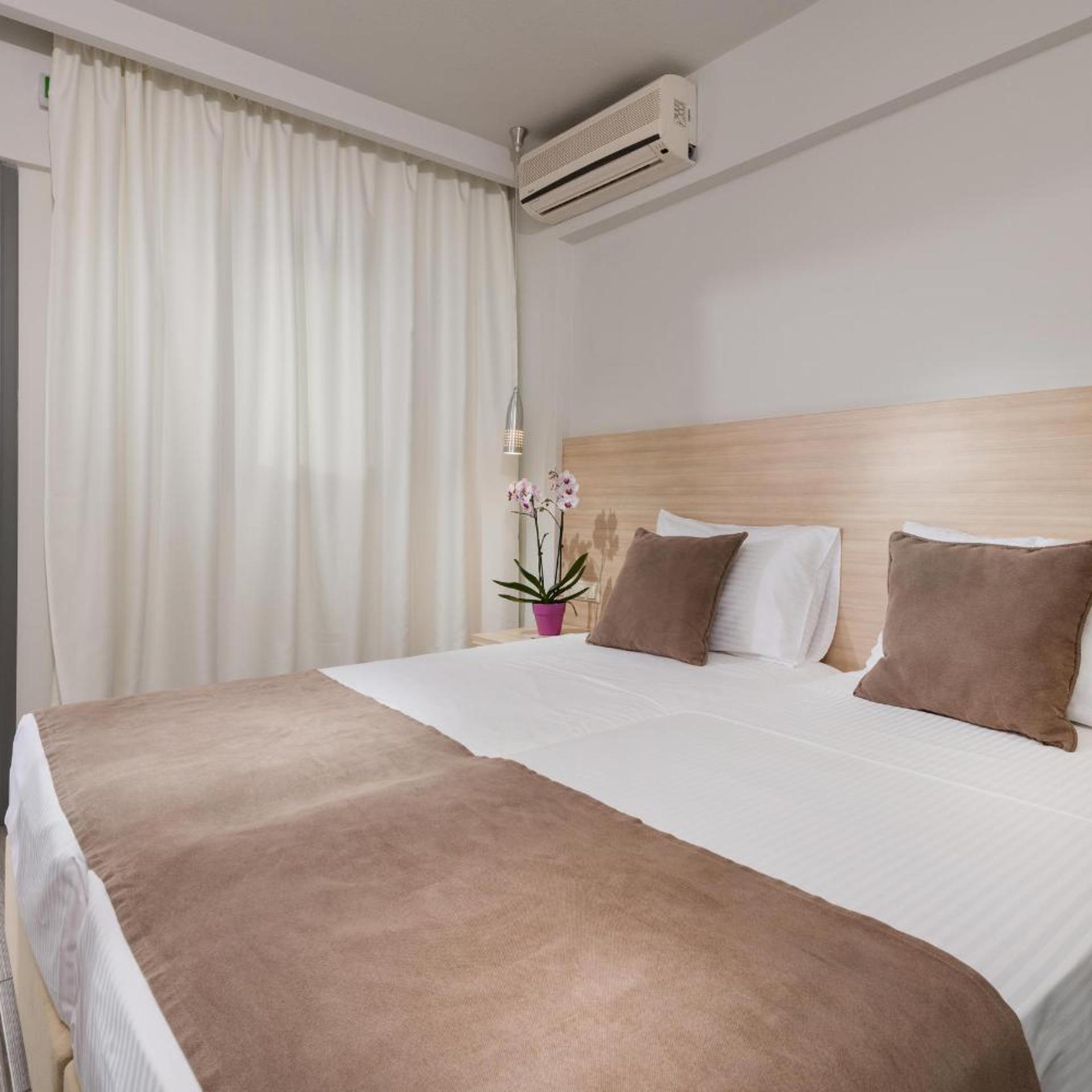 Room, Twin Beds, Garden View, Ground Floor 3/8