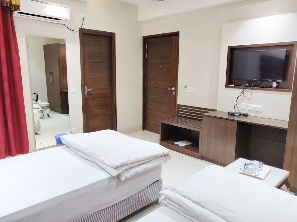 Hotel Seven Inn Bodhgaya 3/21