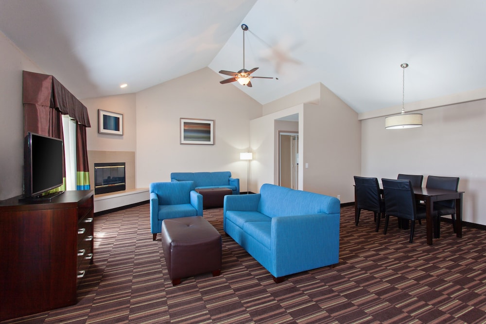 Hampton Inn Morgan Hill 23/39