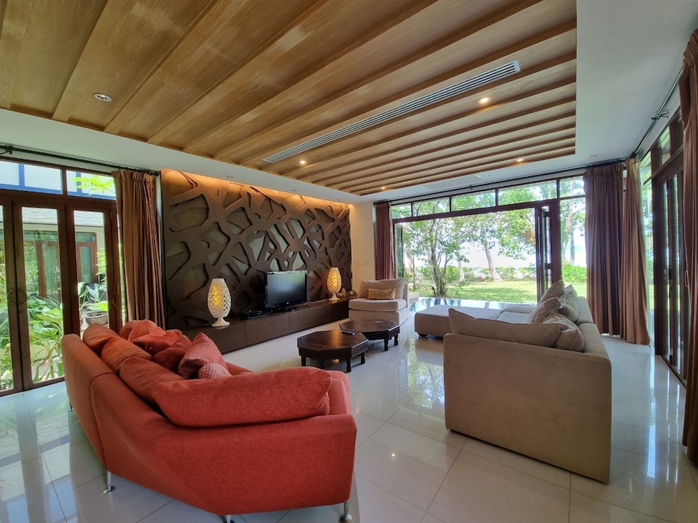 Amatapura Beach Villa 10 37/51