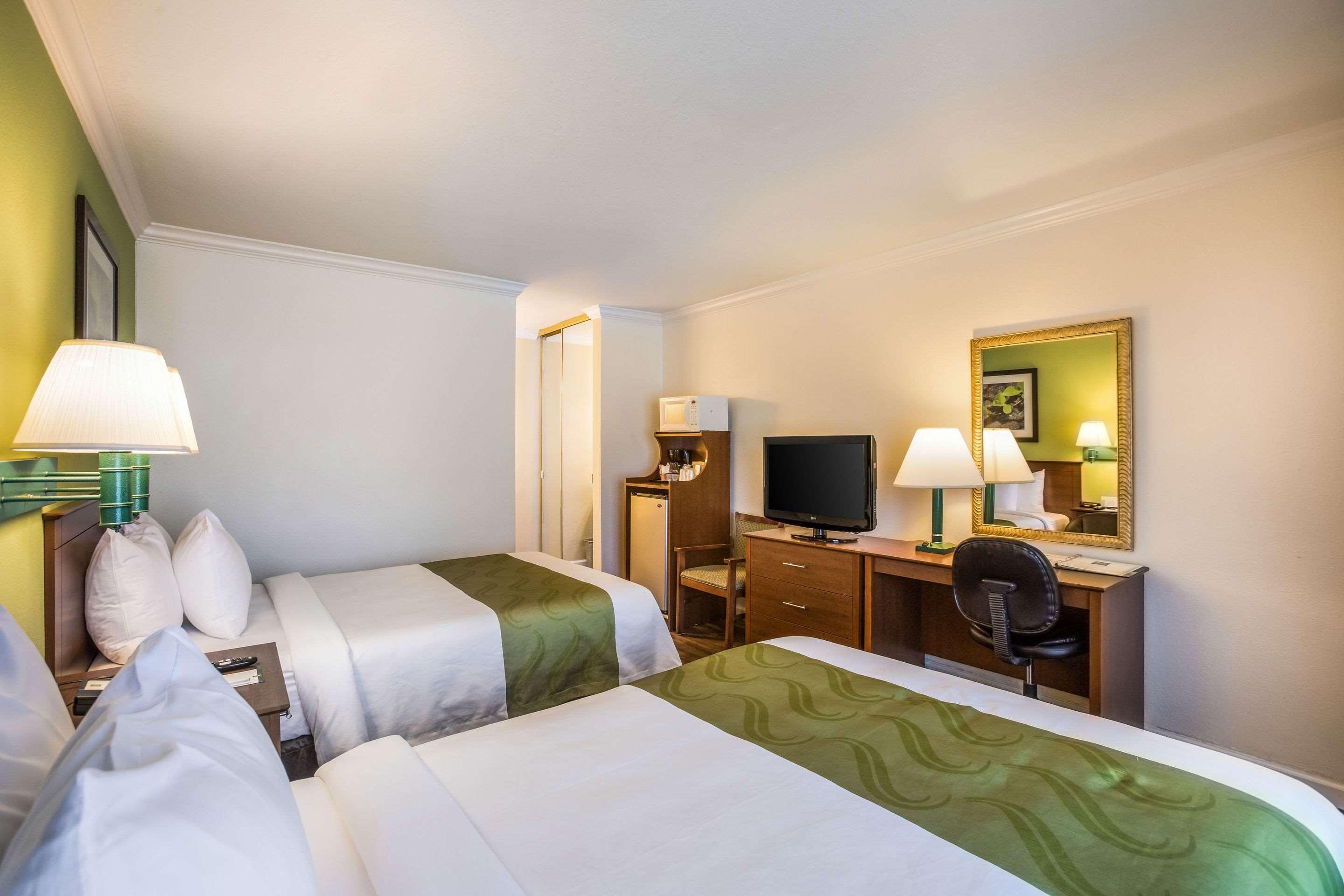 Hotel Santa Barbara, CA 22/44