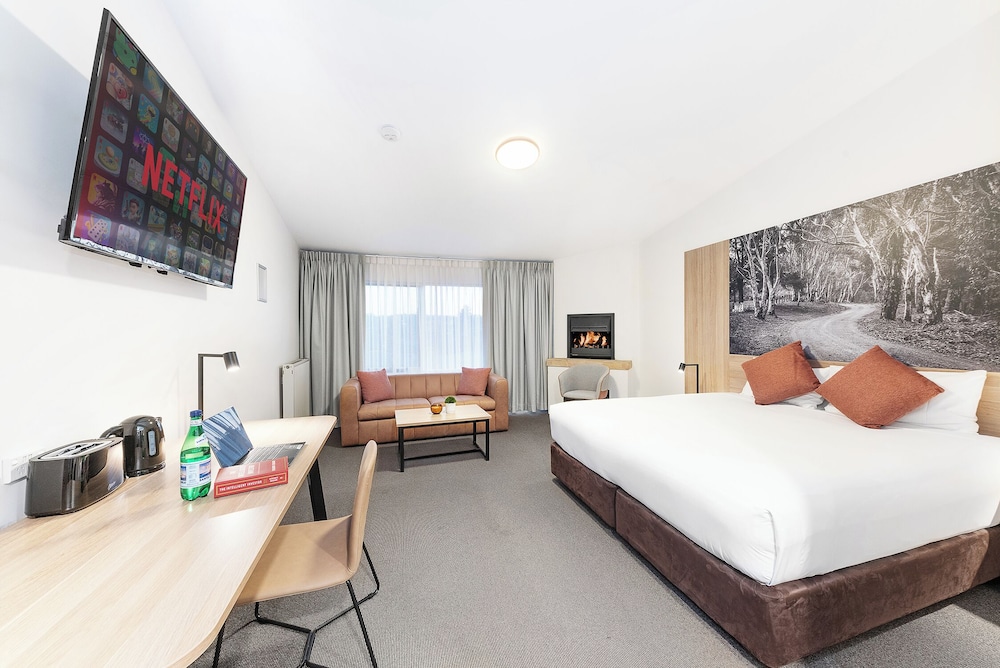 Executive, King Bed