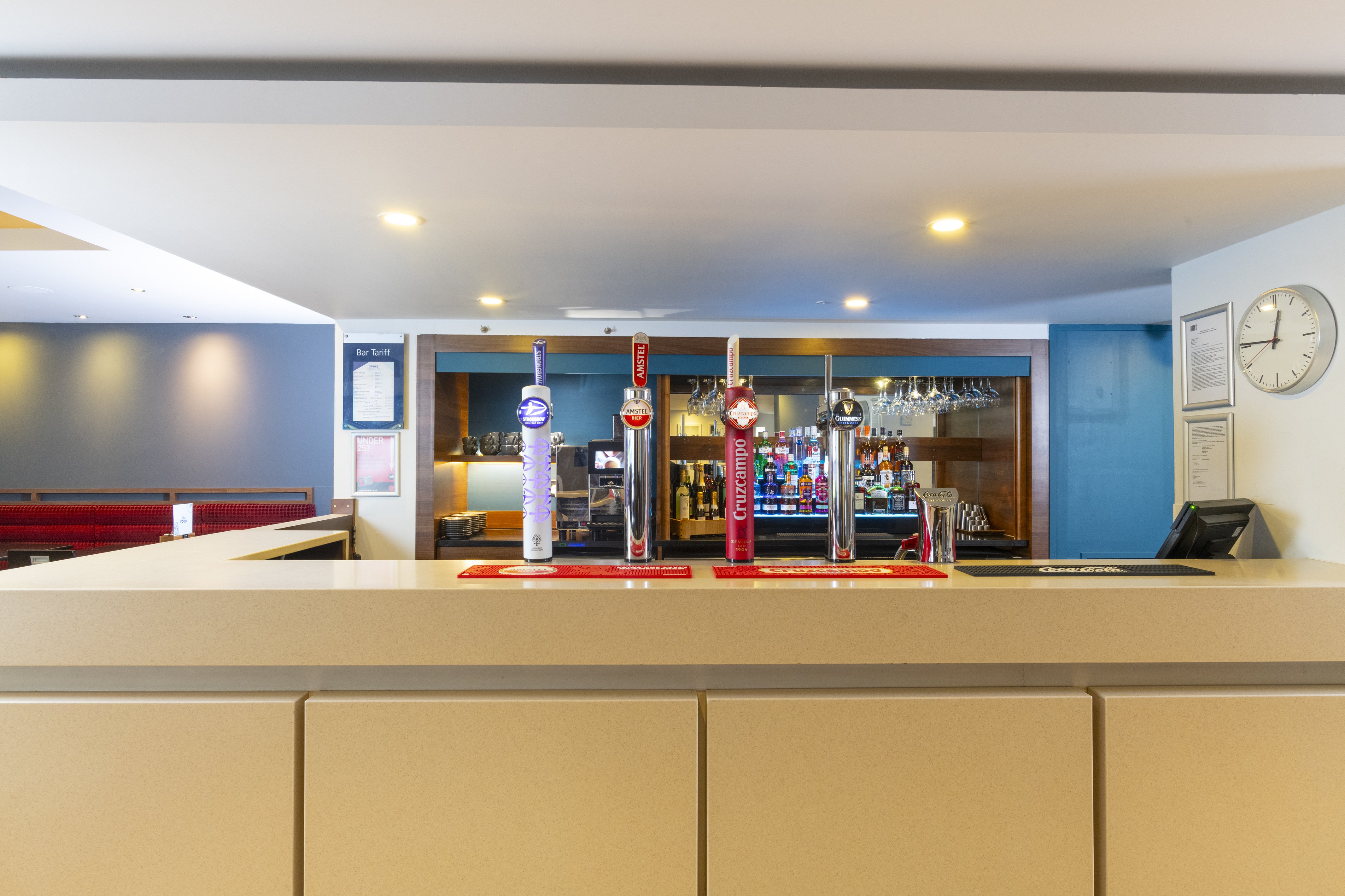 Holiday Inn Express Warwick Stratford Upon Avon 10/34