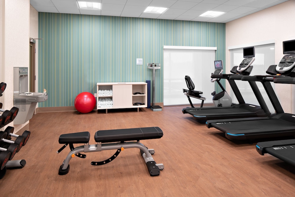 Holiday Inn Express & Suites Elkhorn - Lake Geneva Area 26/55