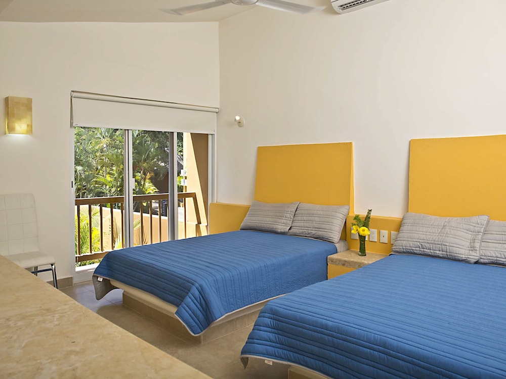 Hotel Ixzi Plus 17/63