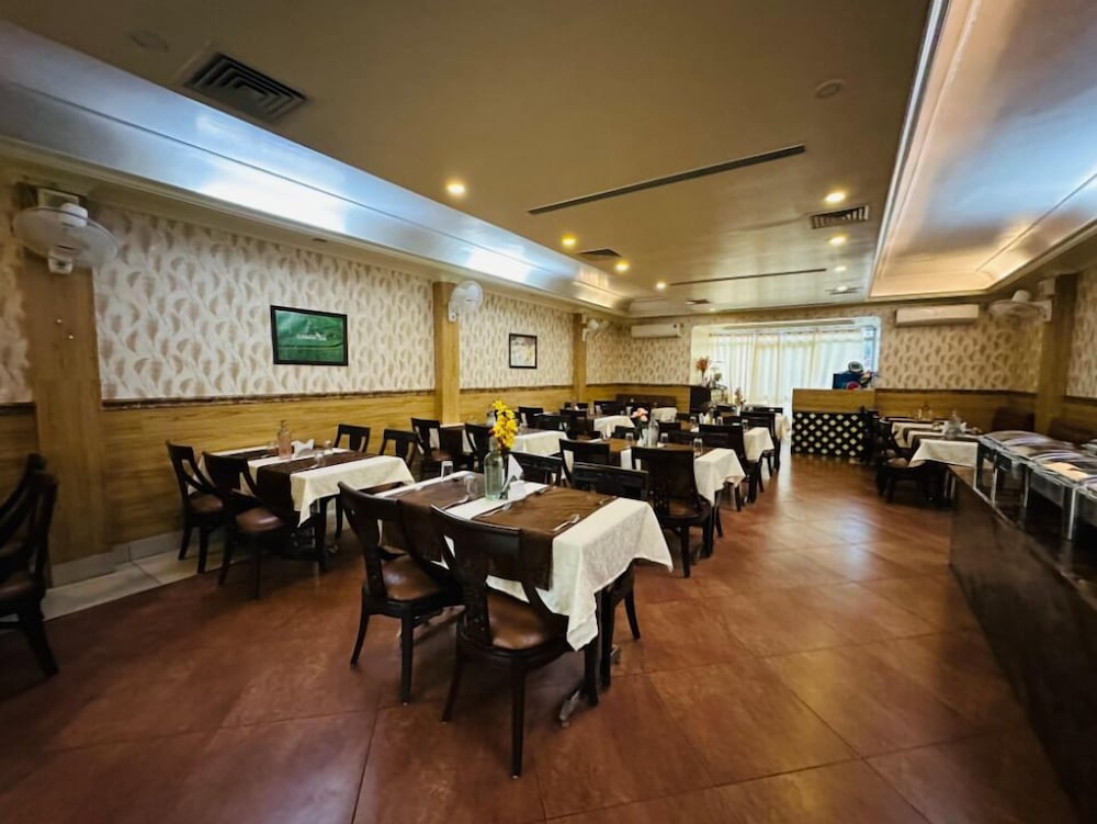 HOTEL BODHGAYA GAUTAM 48/50