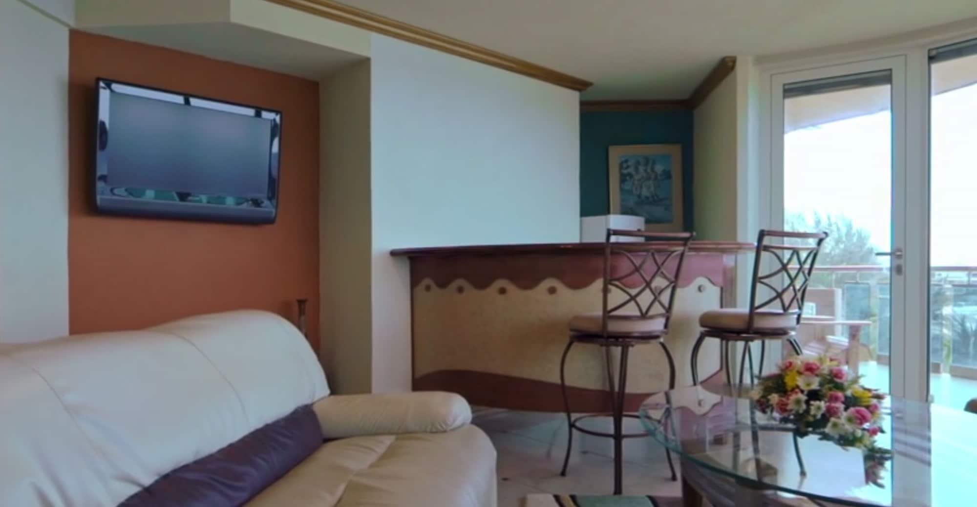 2 Bedrooms, Luxury, Suite, Ocean Front, Balcony