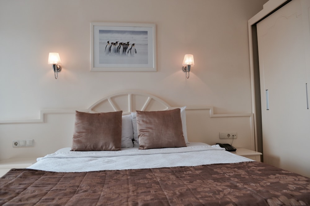 UNSAL HOTEL 23/45