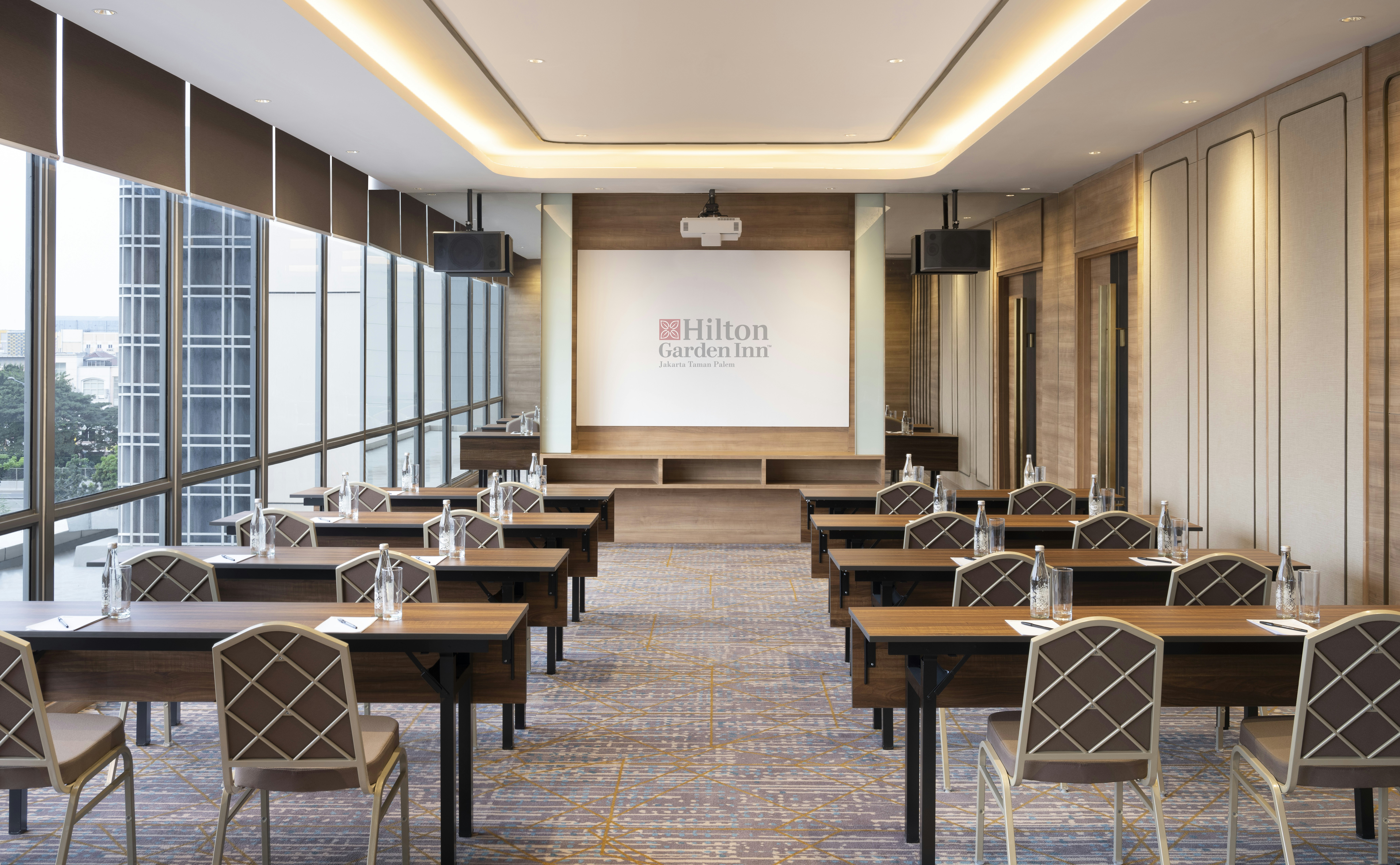 Hilton Garden Inn Jakarta Taman Palem 54/63