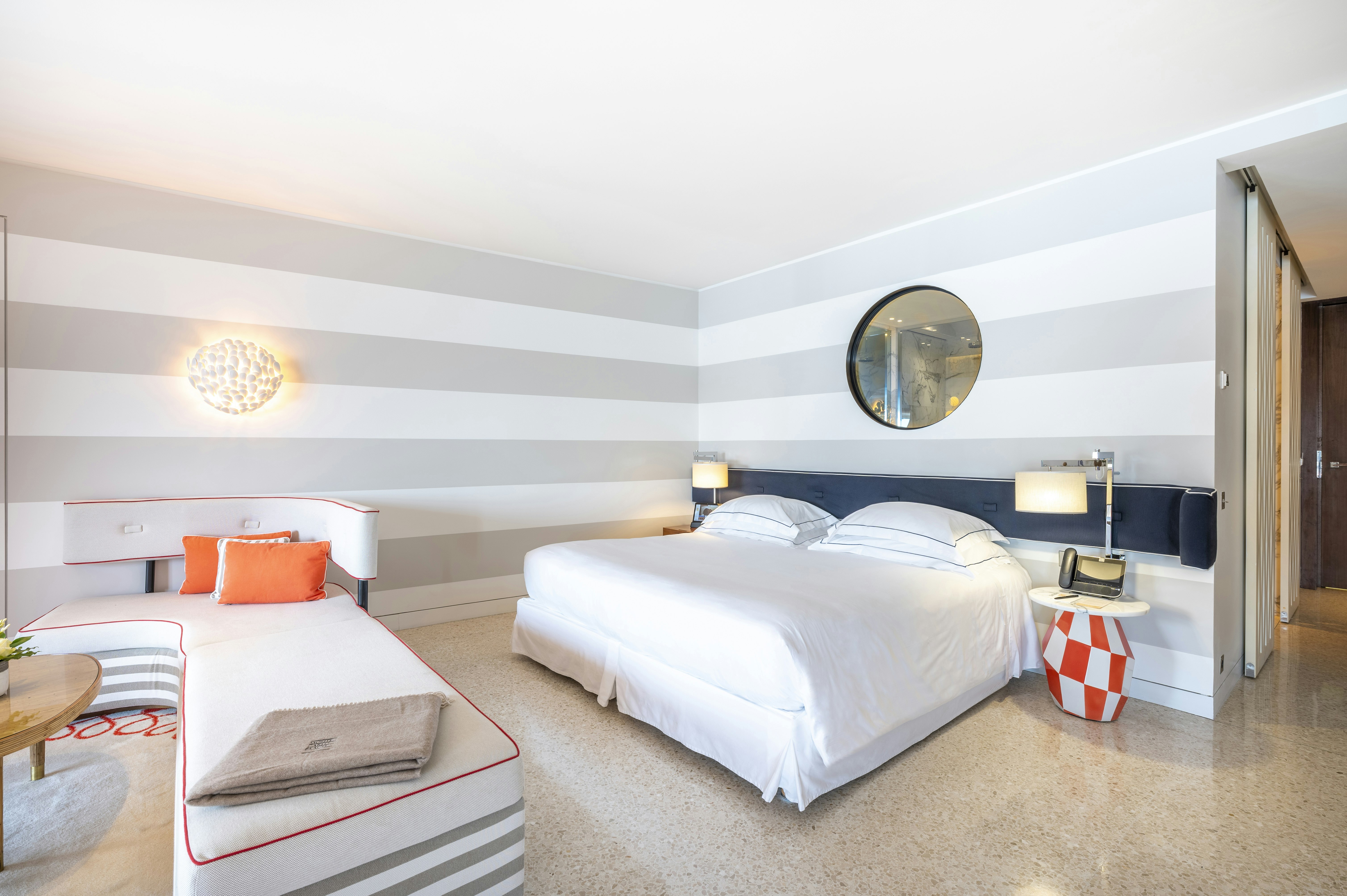 Monte-Carlo Beach Hotel 4/47