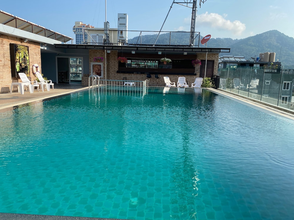 77 Patong Hotel & Spa 39/50