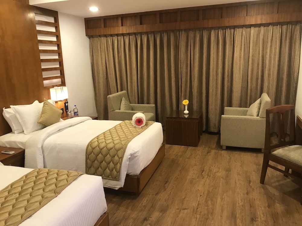 Hotel Karthika Park 8/35