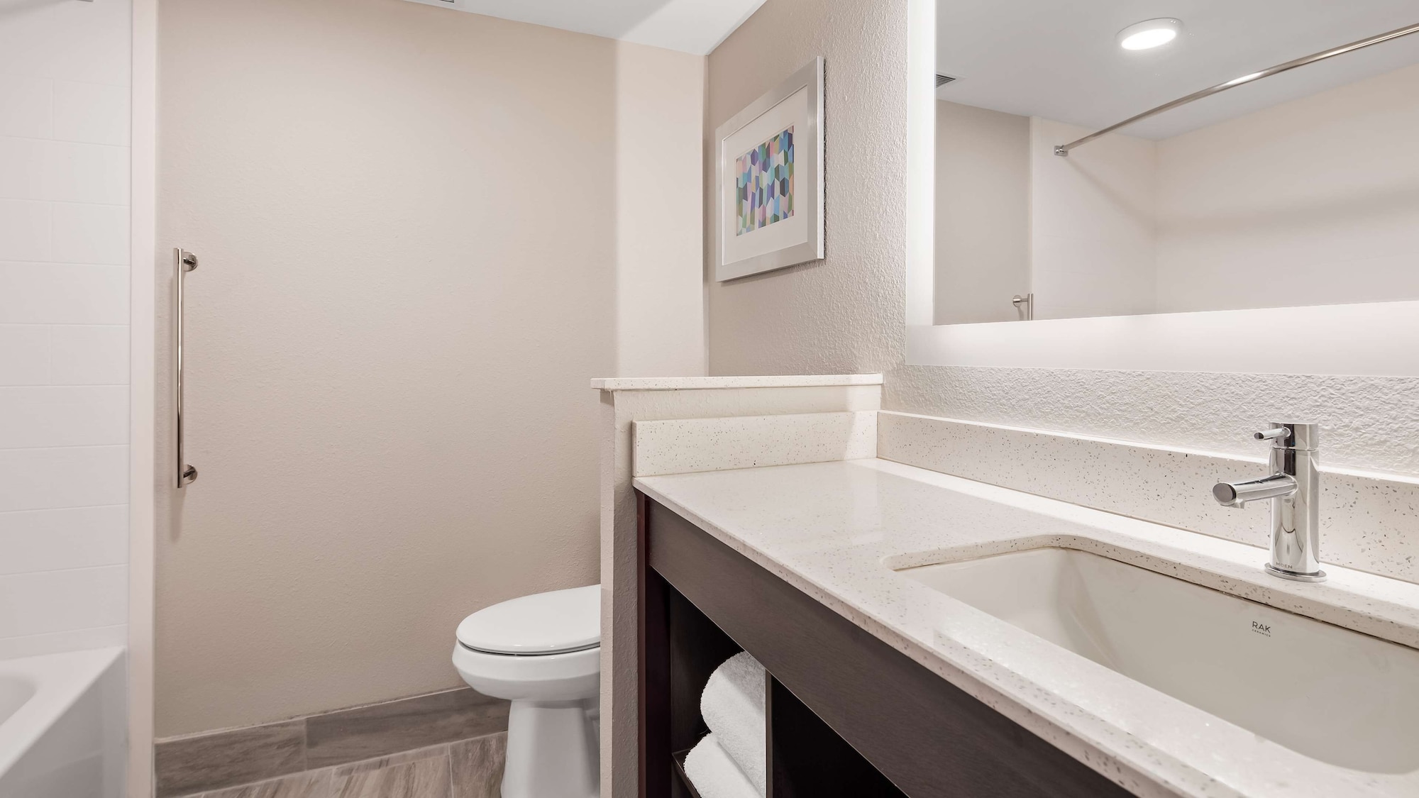 جناح بسرير كينج بمطبخ صغير، Best Western Plus Executive Residency Nashville 4/4