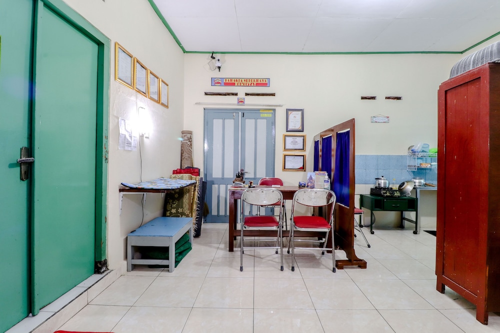 Bahagia Sederhana Home Stay - Hostel by ZUZU 39/50