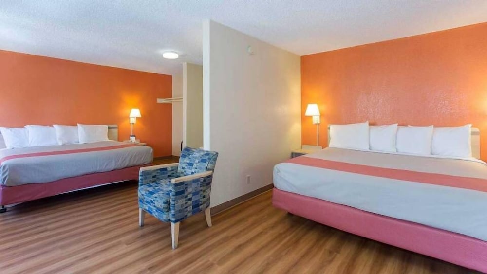 2 BEDROOMS, PREMIUM