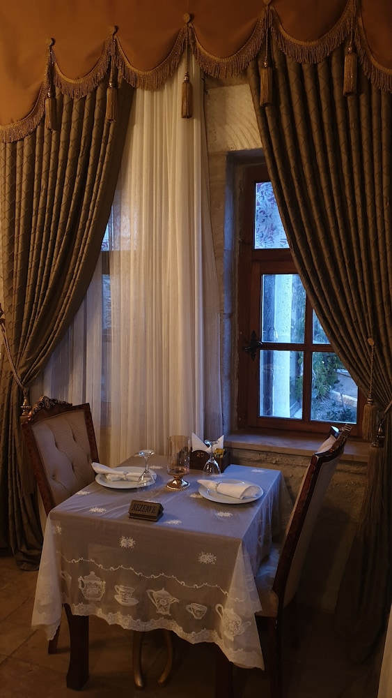 Sinasos Palace Cave Hotel 23/48