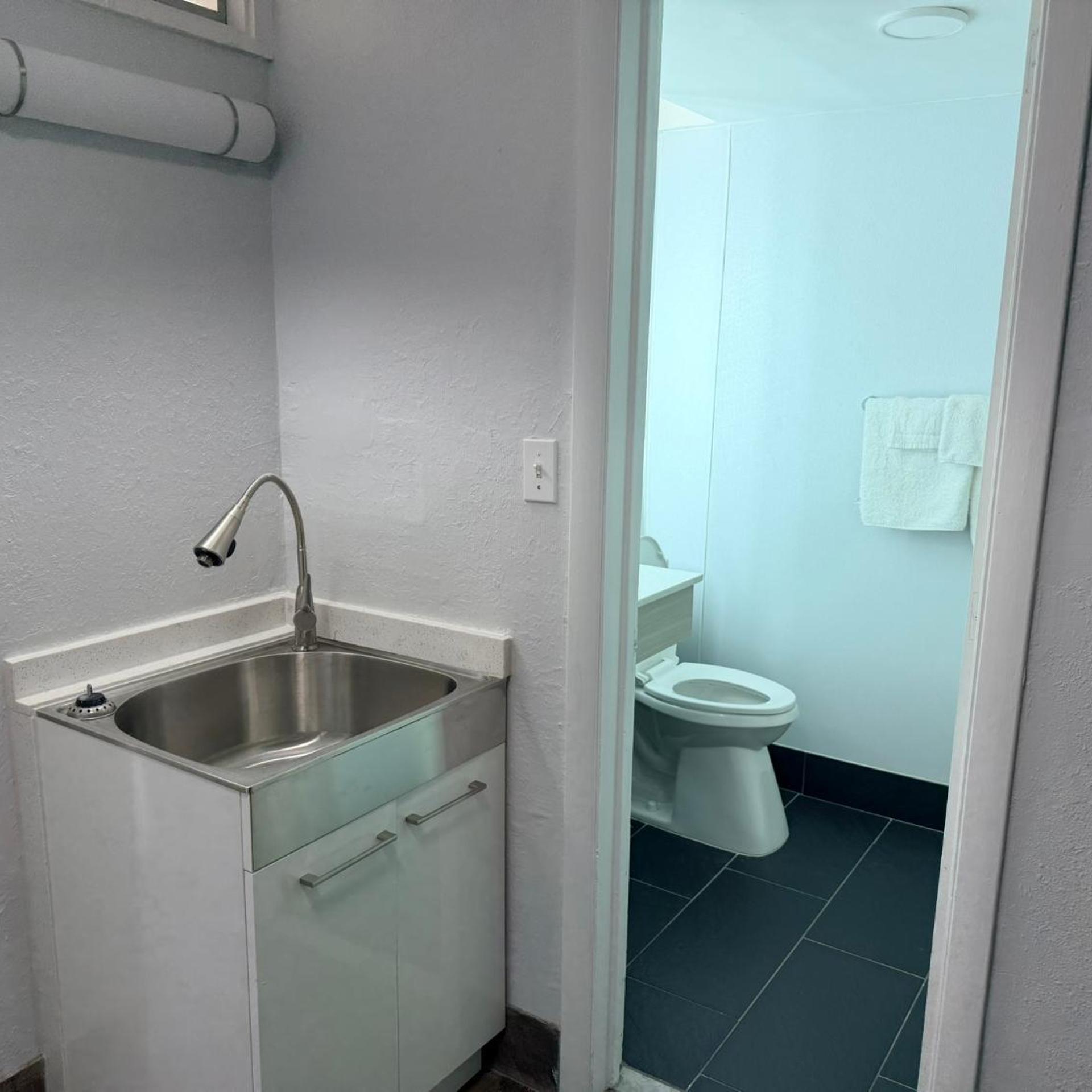Amerihill Inn Suites Greensboro 38/41