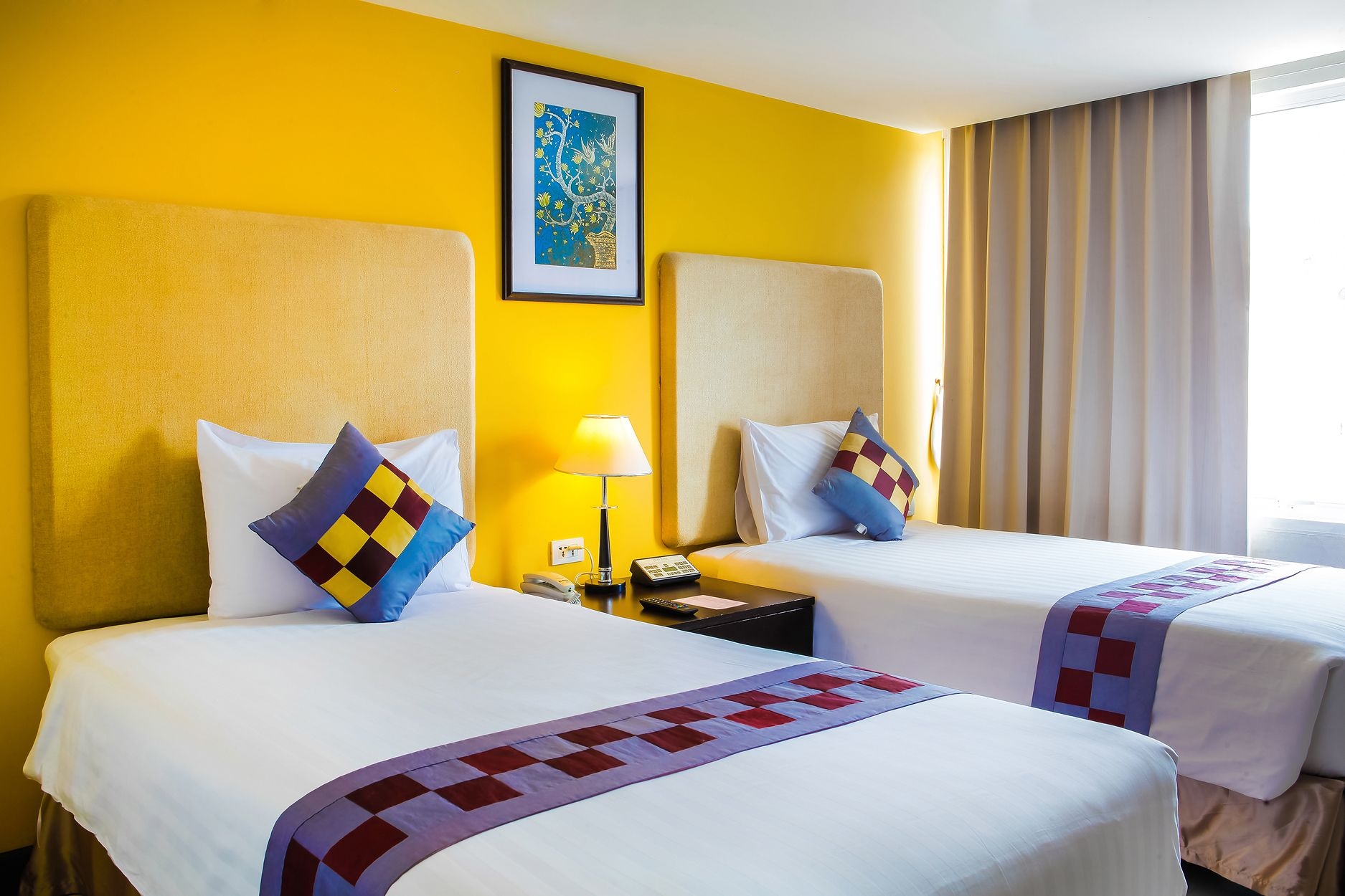 DELUXE, DOUBLE OR TWIN BED