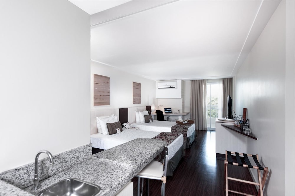 Comfort Suites Macae 30/43