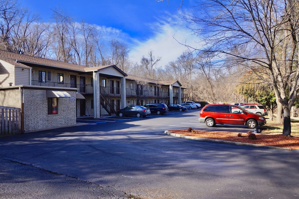 Affordable Corporate Suites - Roanoke 38/50