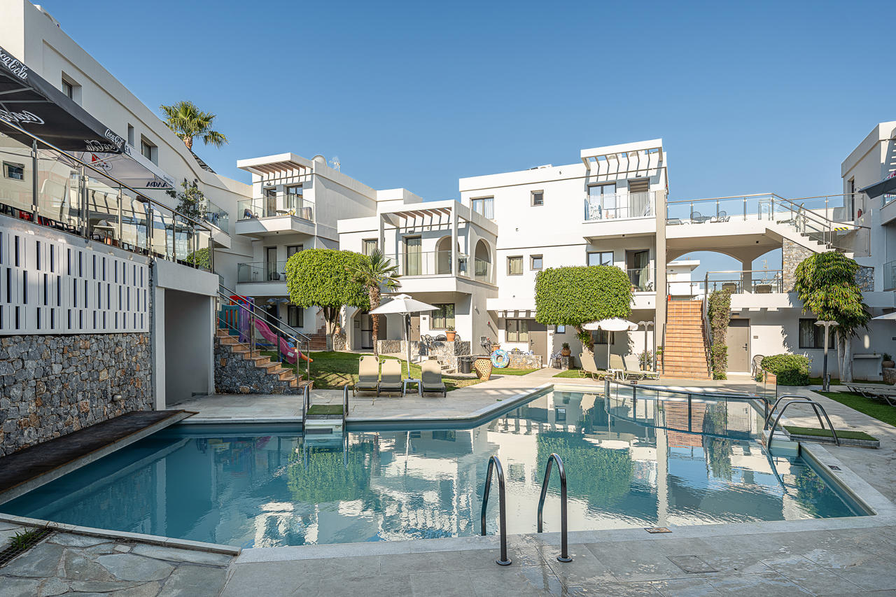 Minos Village 26/81