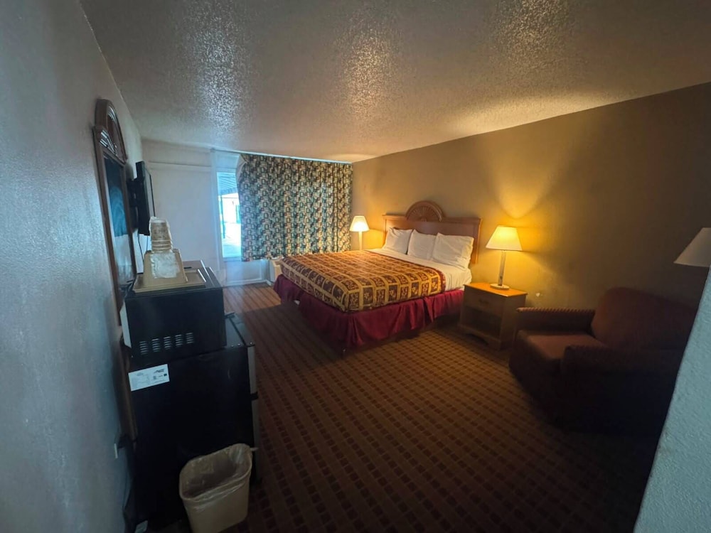 Express Inn Suites 25/58