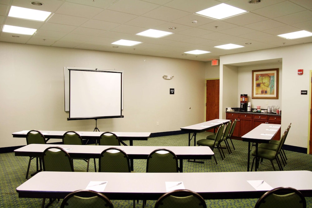 Hampton Inn & Suites Ft. Pierce 37/41