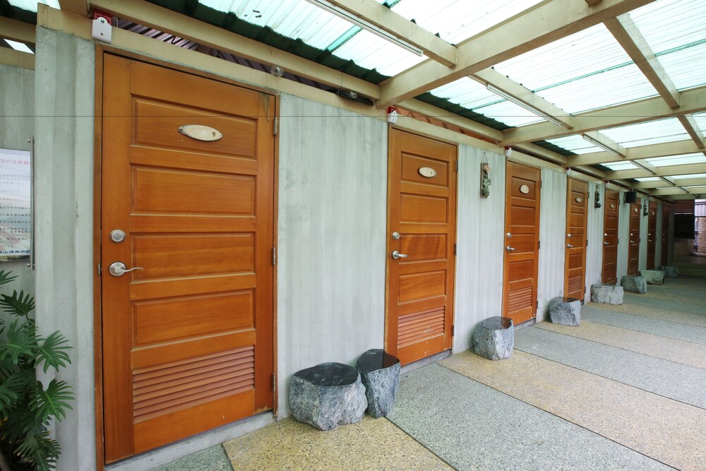 Long Shan Hotel 4/68