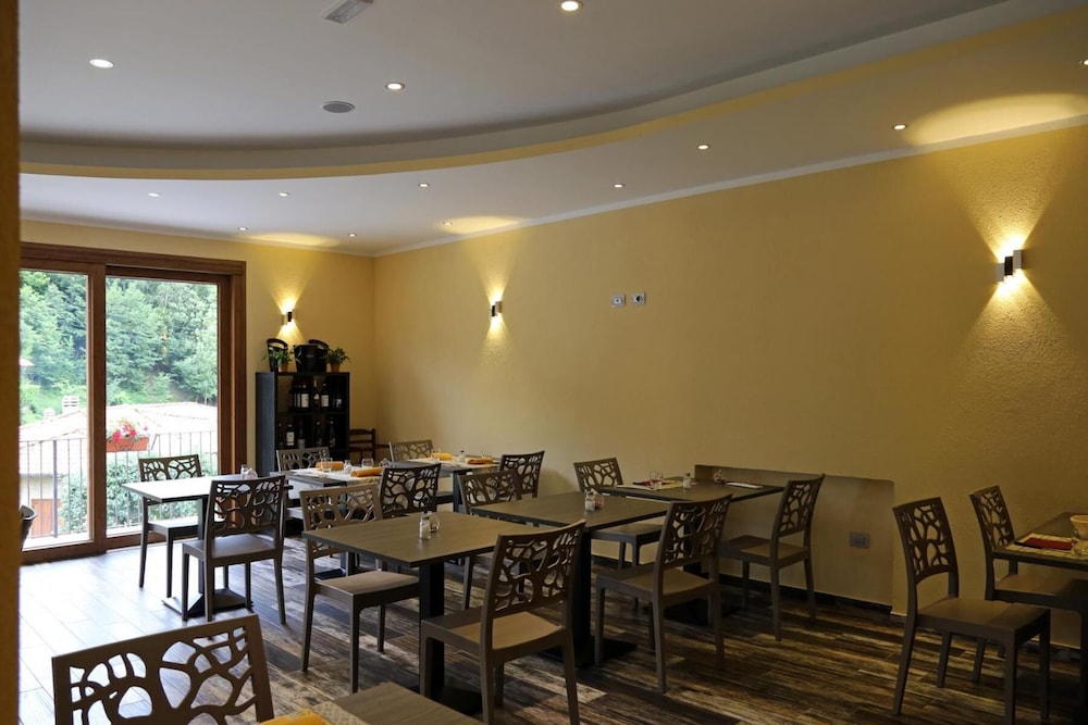 Albergo Breglia 47/64