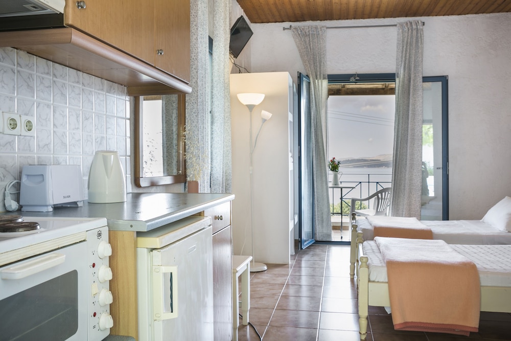 Metaxatos Apartments 34/70
