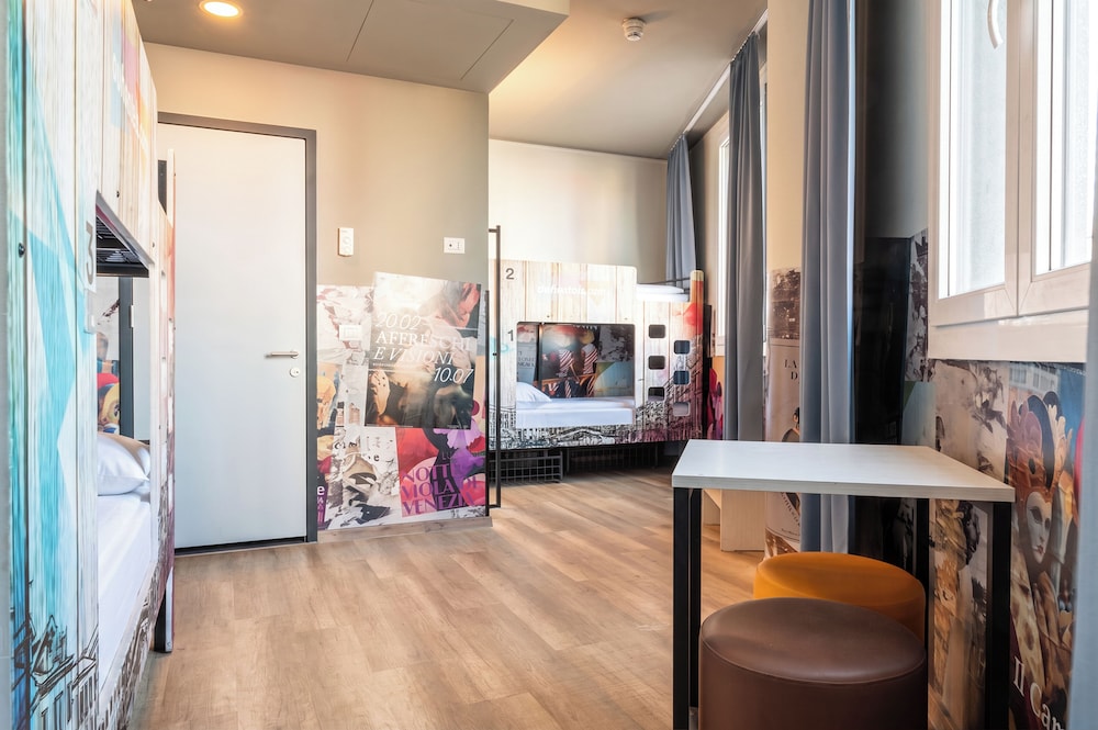 a&o Hostel Venezia Mestre 40/69
