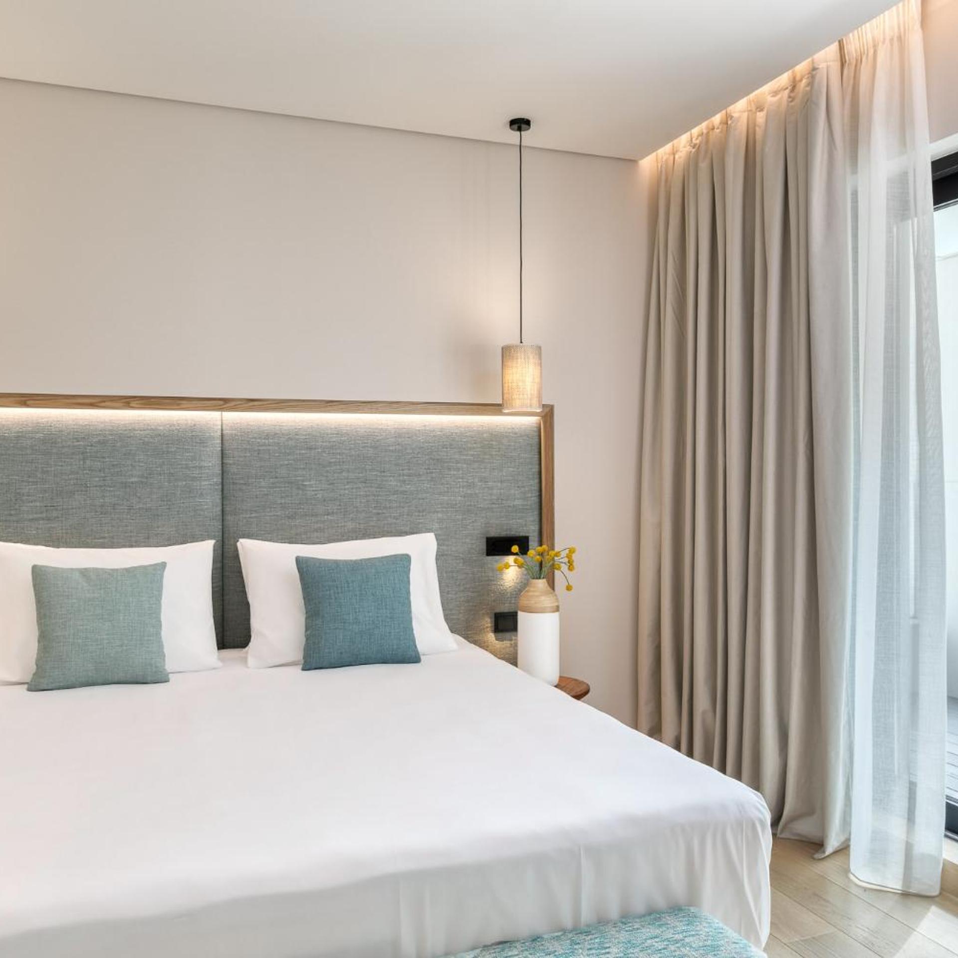 2 Rooms, Suite, Forest View