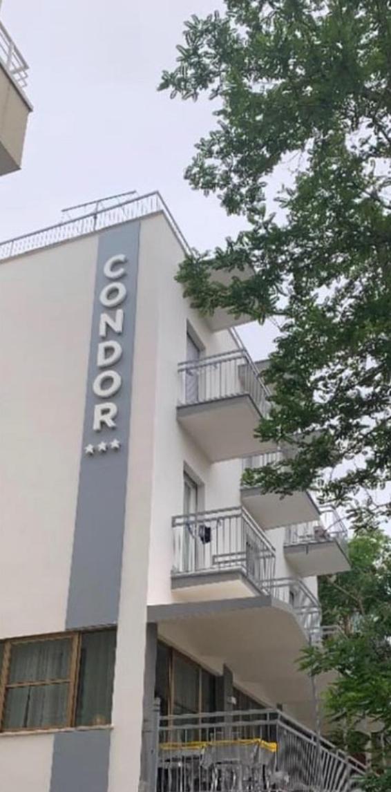 Hotel Condor 1/50