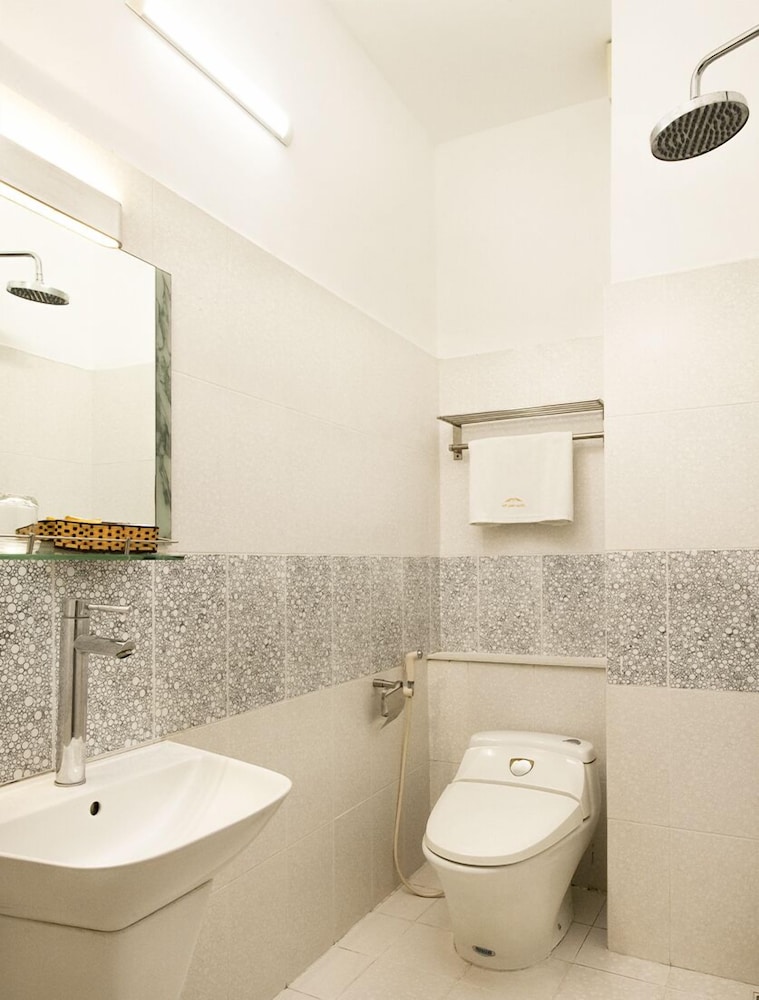 My Anh 120 Saigon Hotel 44/46
