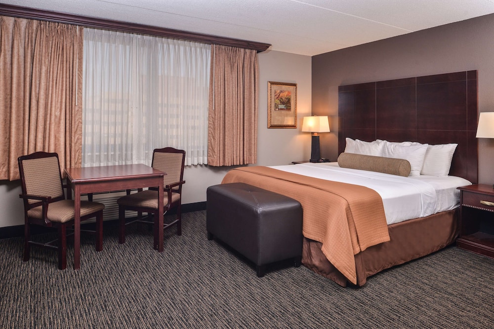 Best Western Plus Kelly Inn 8/27